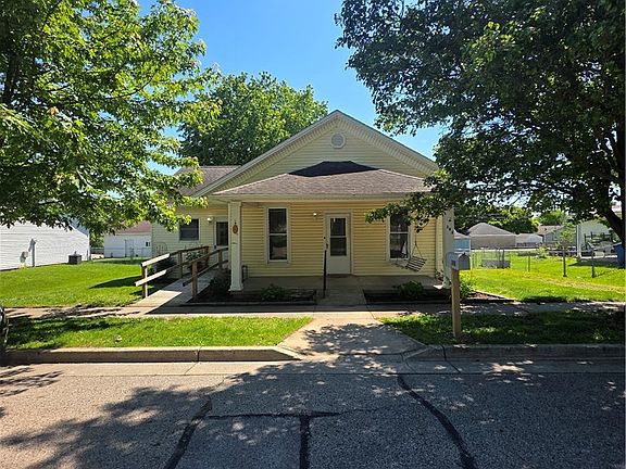 2nd image of 308 S Main St