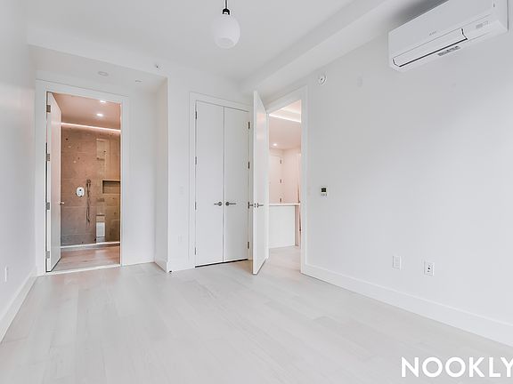 5th image of 218 Front St #5233