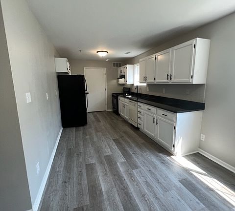 3rd image of 3555 Ash St APT 15