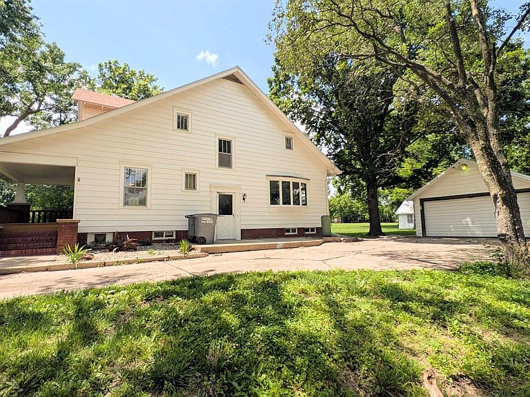 Listing photo 4