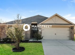 108 Magnolia Dr, Sanger, TX 76266