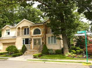 1200 Abbott Blvd, Fort Lee, NJ 07024