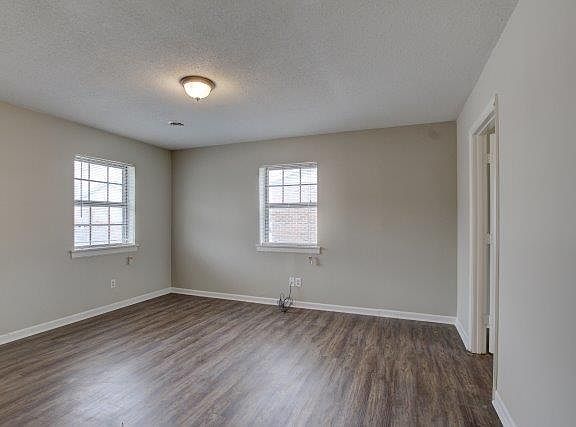 2nd image of 404 Thompsonville Ln APT 1