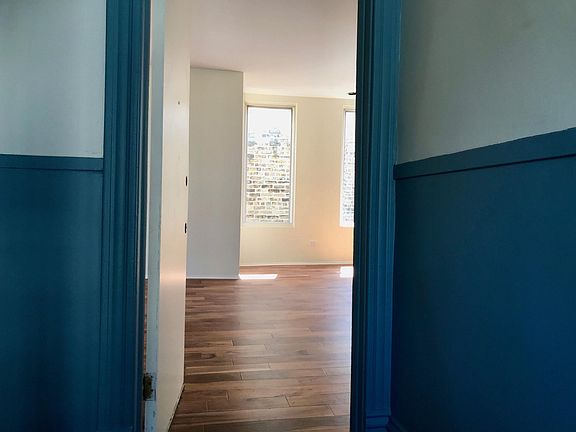 3rd image of 2436 N Rockwell St #2