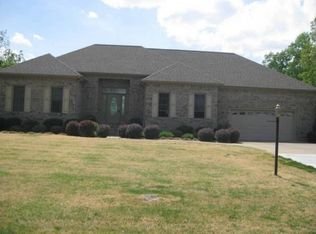 315 Forest Ridge Dr, Paducah, KY 42003