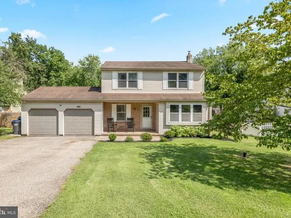 1903 Parkside Ln, Harleysville, PA 19438