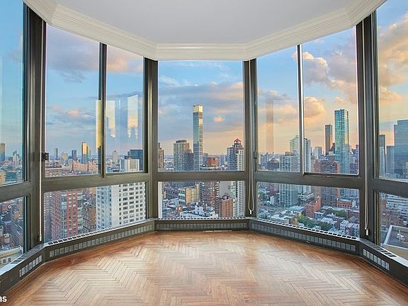 4th image of 210 E 65th St Unit 35E