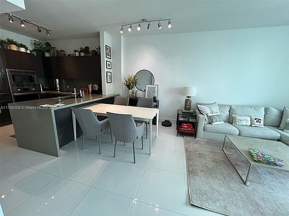 5th image of 1080 Brickell Ave Unit 3507