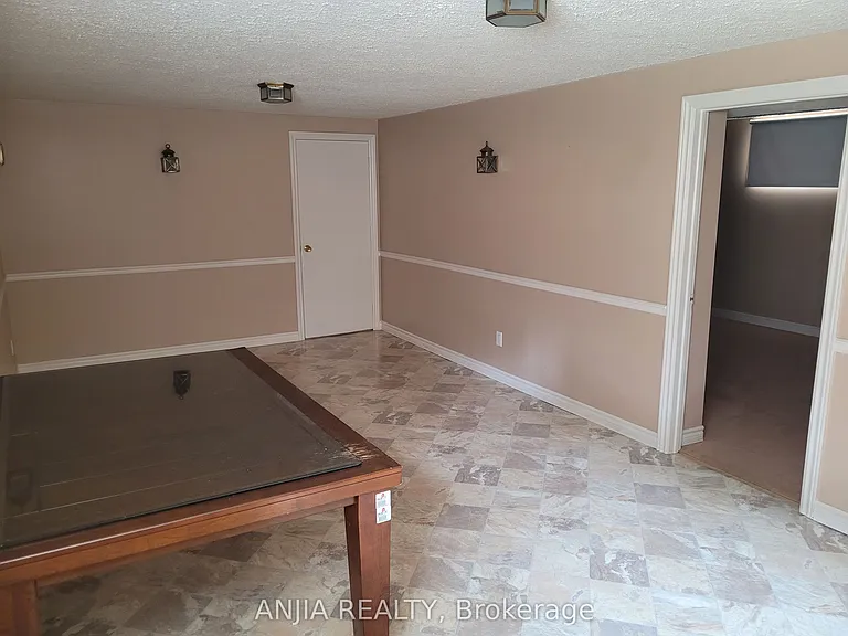 1299 Shamir Cres #BASEMENT — Photo 9