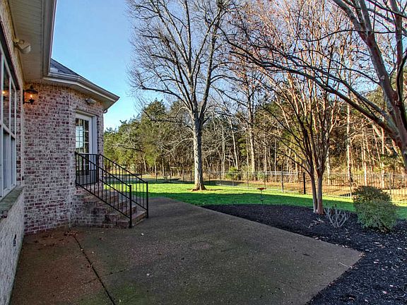 3rd image of 4313 Whirlaway Dr