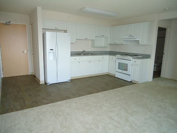3rd image of 801 South St APT 2904