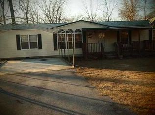 160 Firecracker Ln, Ohatchee, AL 36271