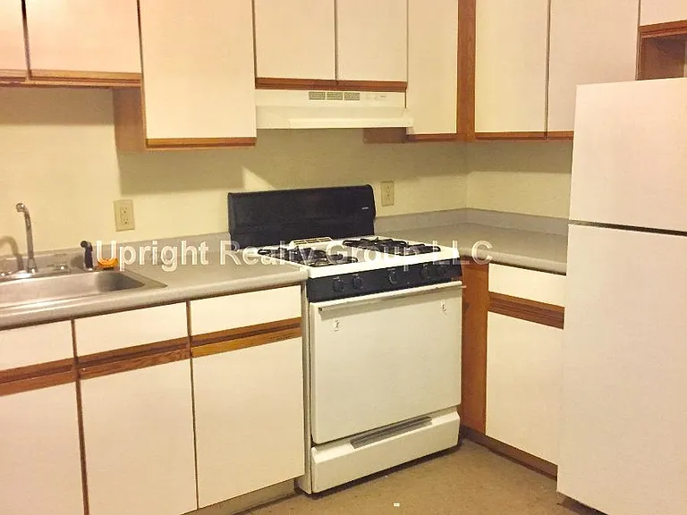 Adams Cir — Photo 1
