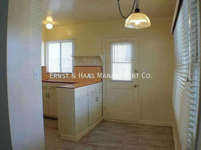 3223 Lemon Ave — Photo 8