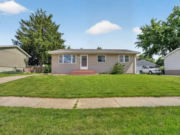 1638 Oriole Ave, Waterloo, IA 50701
