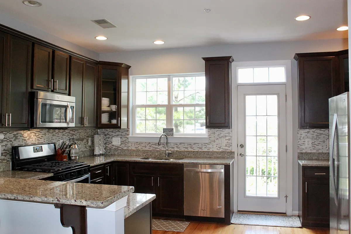 Building Photo - 7452 Riding Meadow Way