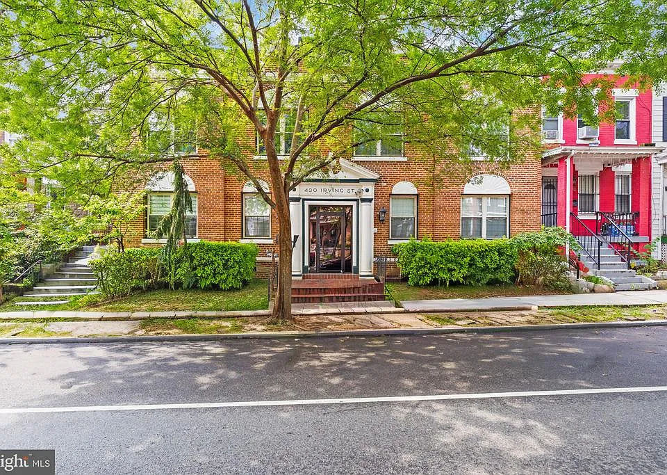 430 Irving St NW #102