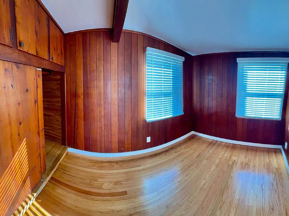 5075 Niagara Ave #25