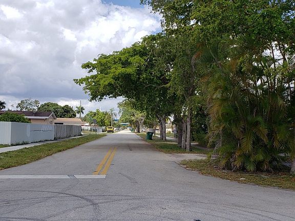5th image of 1321 NW 202nd St