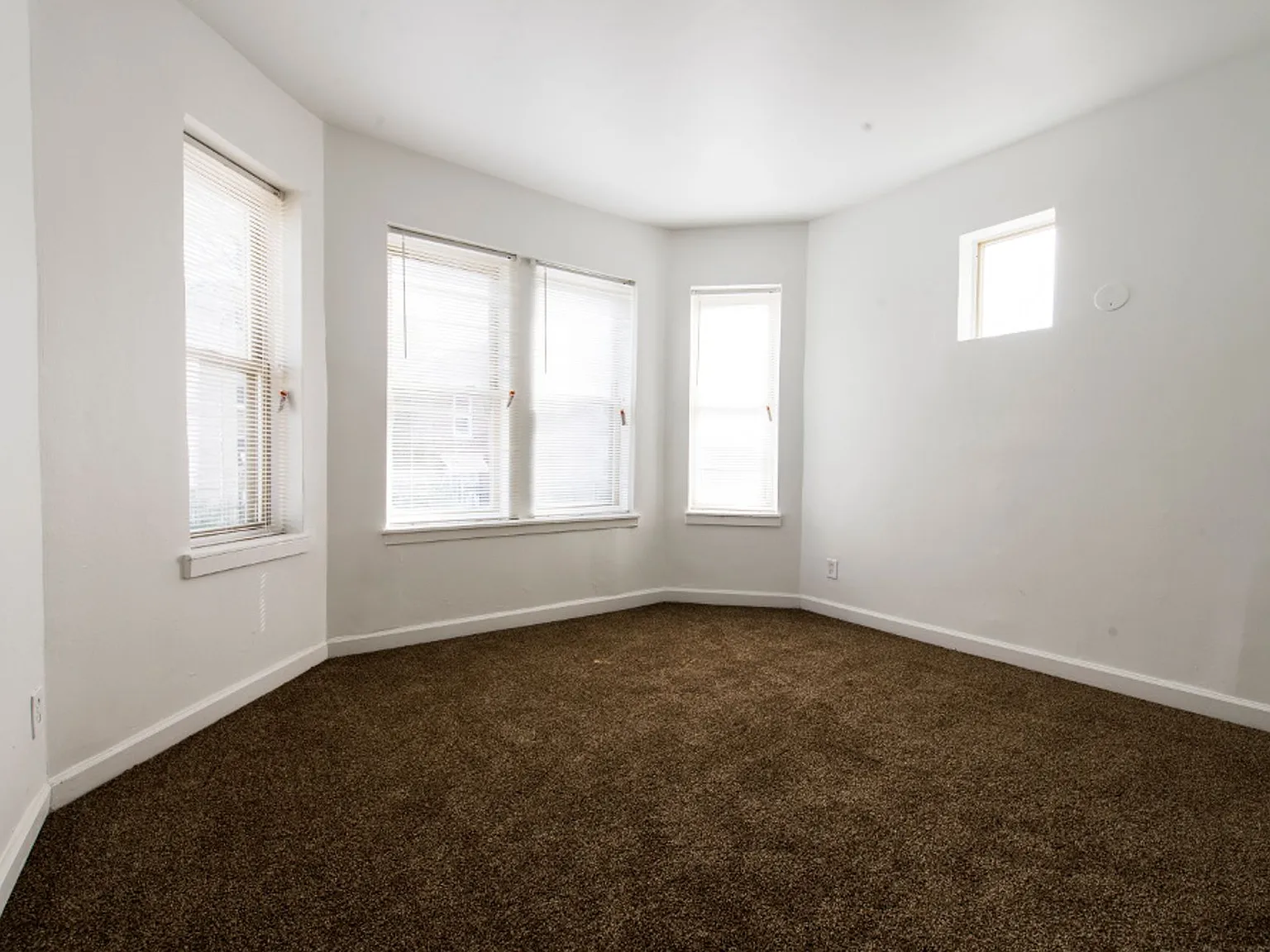 1236 S Lawndale — Photo 4