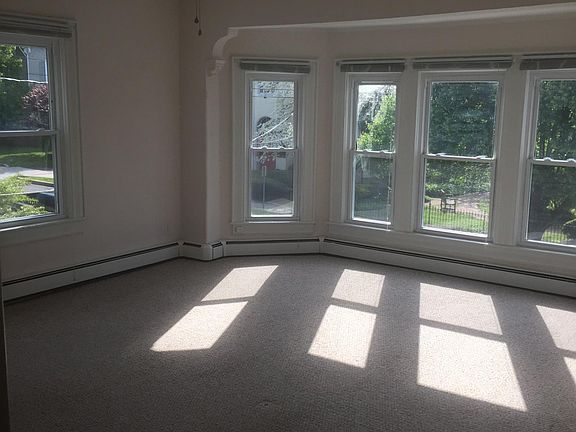 3rd image of 304 S Liberty St #B