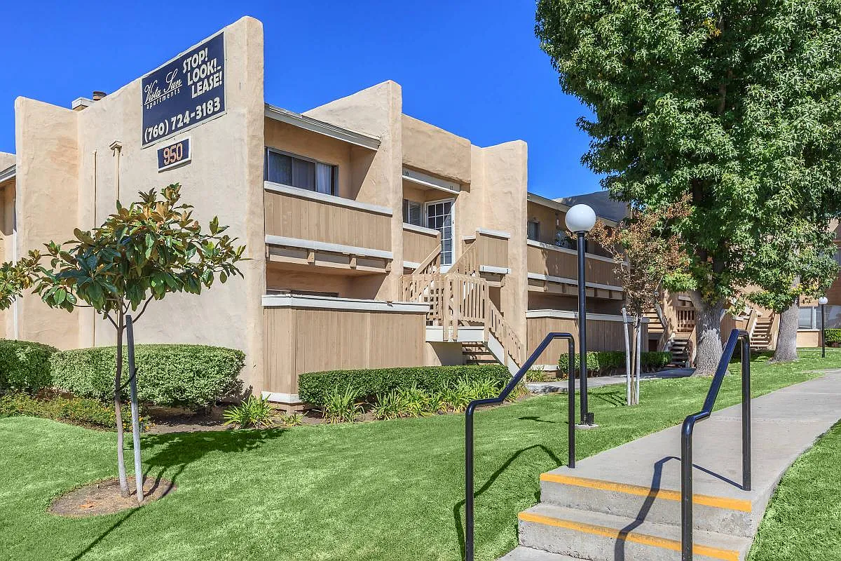 Vista Sun Apartments — Photo 2