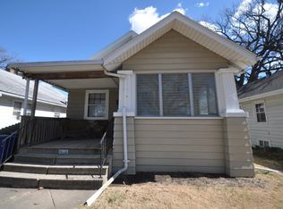 914 Maplewood Dr NE, Cedar Rapids, IA 52402