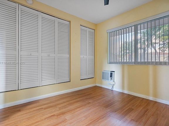 5th image of 770 NE 91st St APT 5