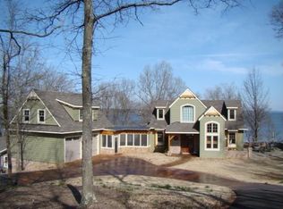 530 Dogwood Ln, Big Sandy, TN 38221