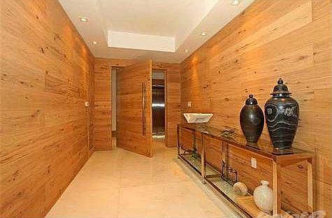 4th image of 121 Ocean Dr #302