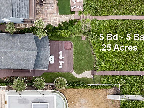 5th image of 1785 Beach Ave