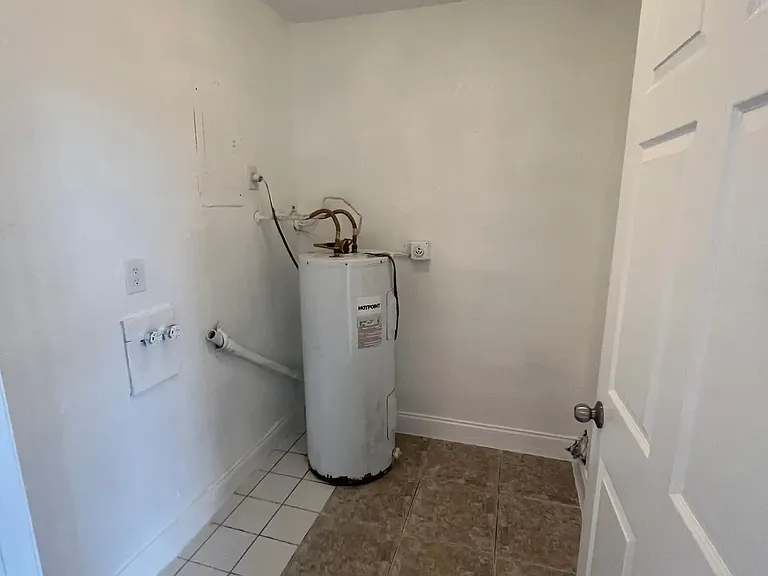 4867 Alberta Ave — Photo 40