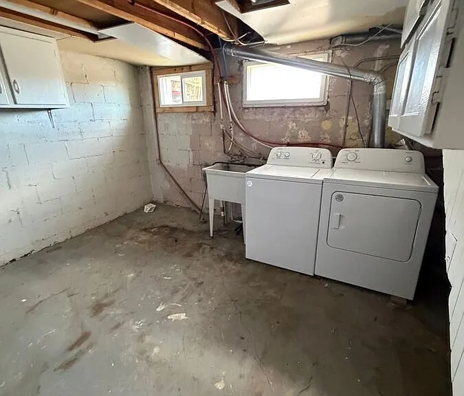 1220 Ames St — Photo 4