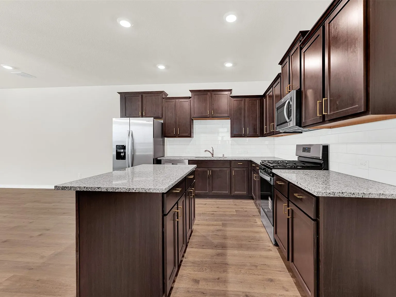 1328 Kimzey St - 1 — Photo 2