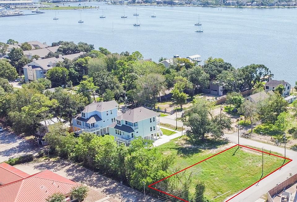 1st image of 2934 Seargent Street