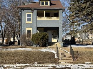406 E Prospect Ter, Freeport, IL 61032