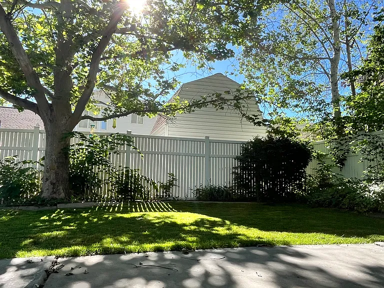 1043 N 2525 W — Photo 22