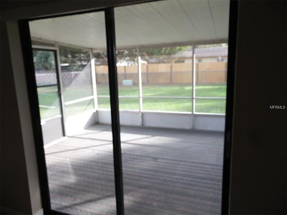 4th image of 1962 Camelot Ct SW