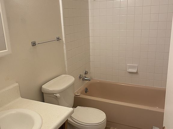 5th image of 225 Poplar St #5