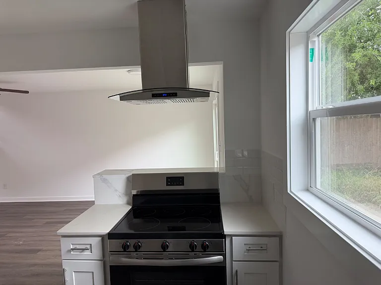 7651 Oak Chase — Photo 37