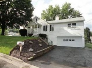 720 Carl St, Endicott, NY 13760