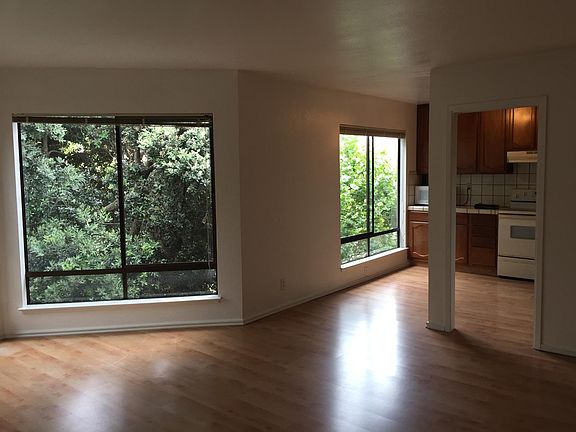 2nd image of 2925 California St