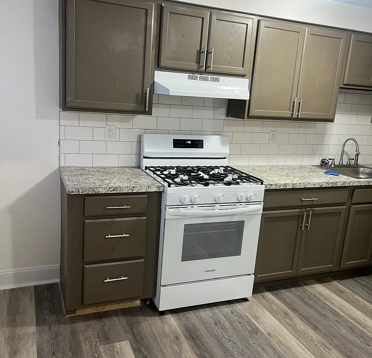 3 bed, 1.5 bath, 1600 sqft, $1,595 — Photo 4