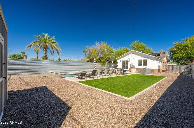 933 E Granada Rd — Photo 26