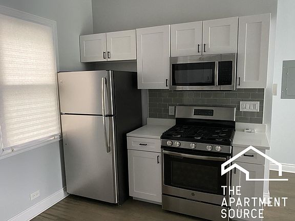 4th image of 1131 W Madison St APT 2R