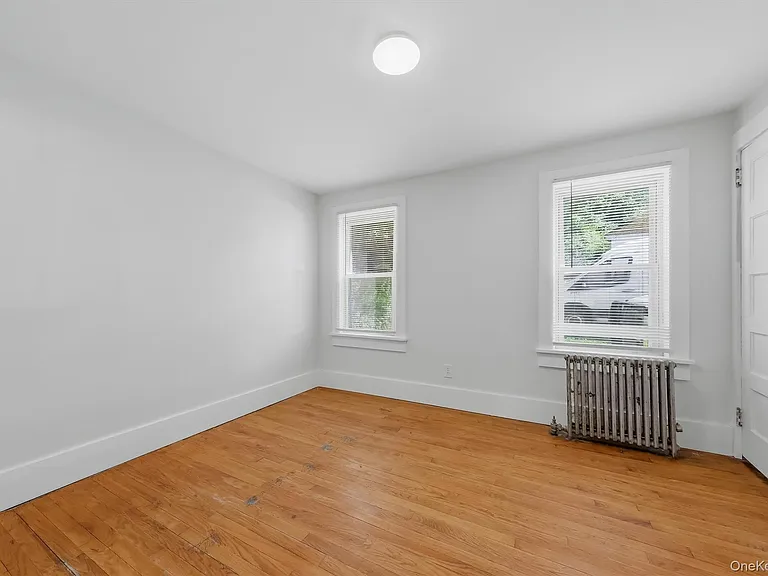 212 Center St — Photo 20