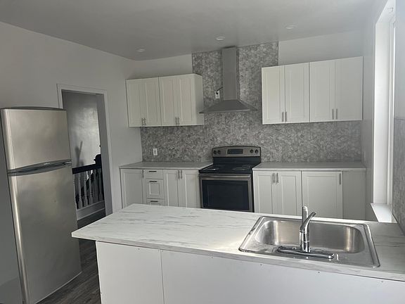 2nd image of 25 N Wells Ave #1