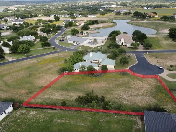 26604 Hunters Grove Ct, Spicewood, TX 78669