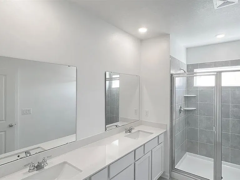 2562 Skyline Loop — Photo 18