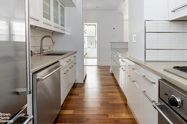 Rented by Brown Harris Stevens | media 28